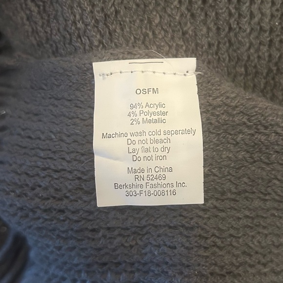 Matching winter accessories - Picture 2 of 2